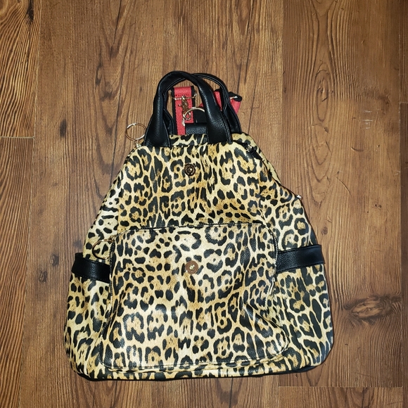 Cheetah backpack - Picture 2 of 3